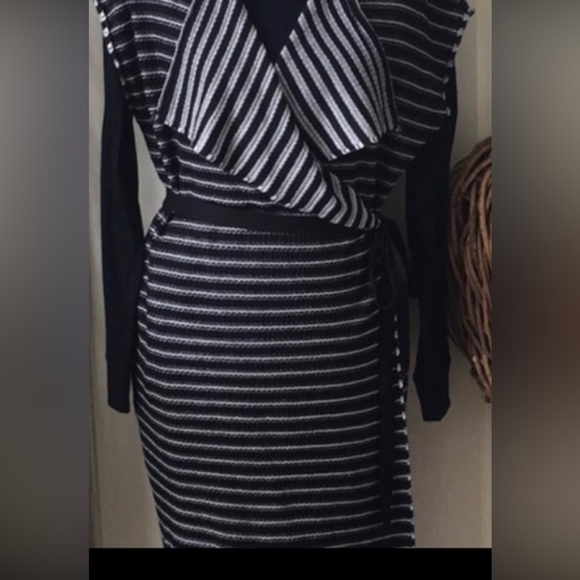 Cato  size Large black & white striped vest striped 3/4 length waterfall collar - Picture 9 of 9